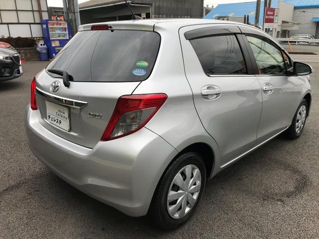 TOYOTA VITZ 2012